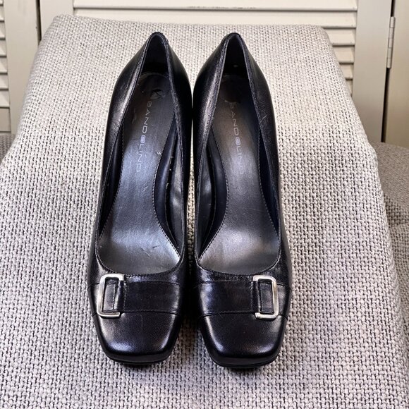Bandolino "Flawless" Black Leather 3" Square Toe Heel w/ Buckle Accent Size 6.5 - Picture 2 of 8